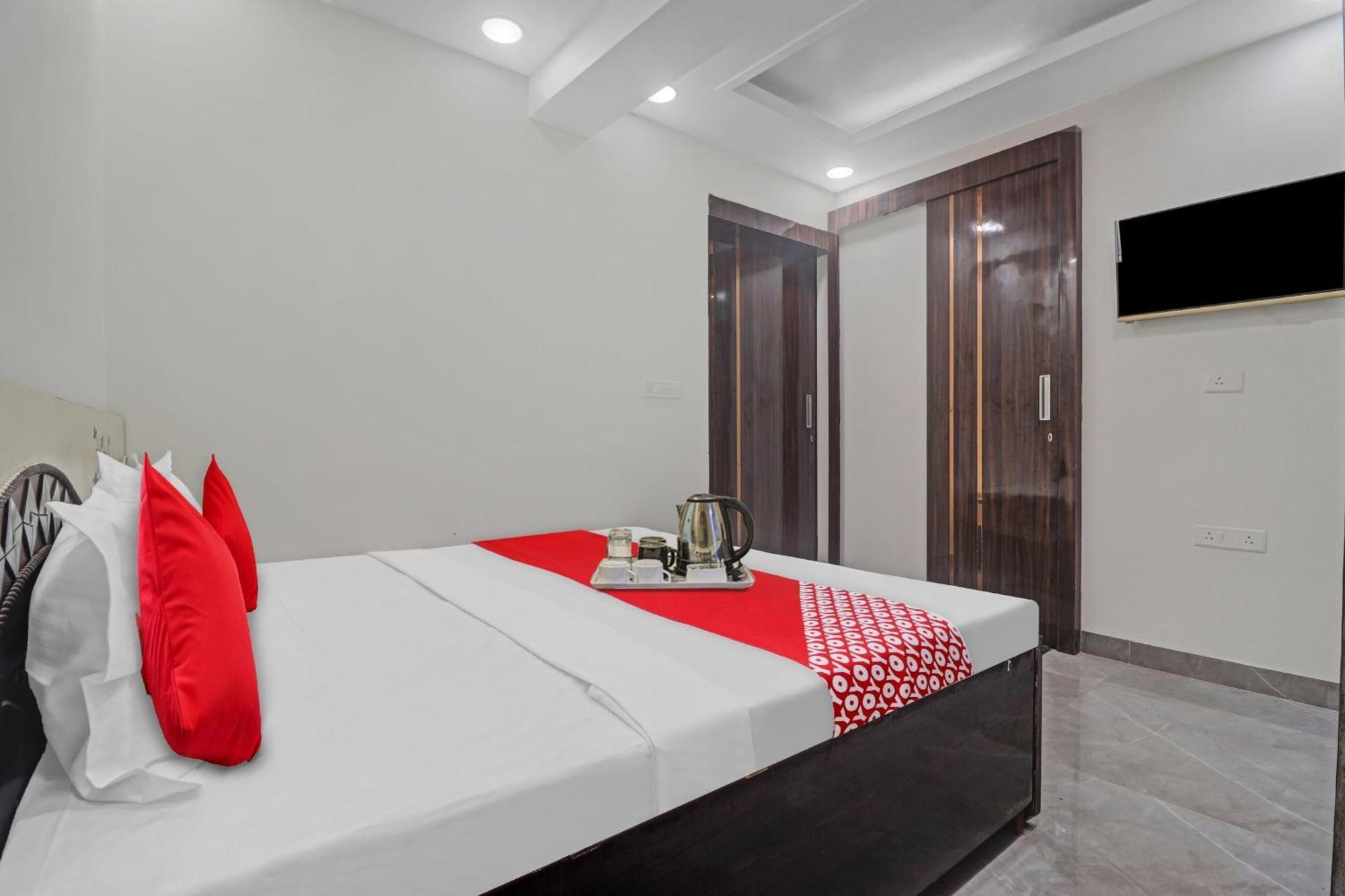 Hotel O Amazing Guest House Nova Deli Exterior foto